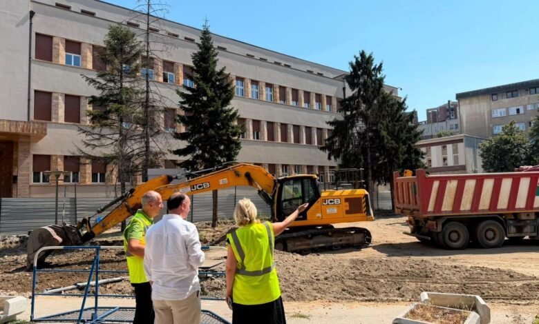 Afrim Gashi: Hapësira përreth Kuvendit po rregullohet për kushte më të mira 1 afrim gashi hapesira perreth kuvendit po rregullohet per kushte me te mira 6a8315a1007a0