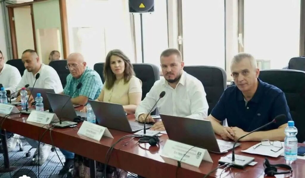 AKI: Asnjë këngëtar shqiptar s’ishte pjesë e manifestimit për 35-vjetorin e pavarësisë së Maqedonisë së Veriut 3 aki asnje kengetar shqiptar sishte pjese e manifestimit per 35 vjetorin e pavaresise se maqedonise se veriut 6a844c530f75e