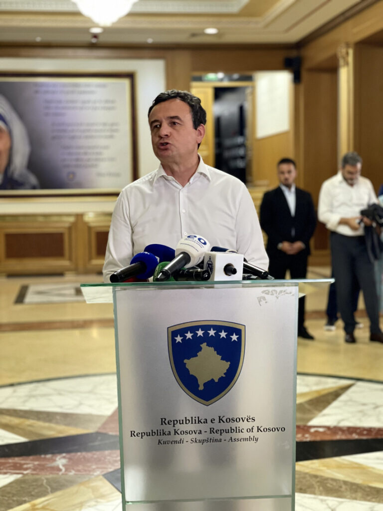 Albin Kurti tregon pse nuk dha emër për kandidat për kryetar të Kuvendit 2 albin kurti tregon pse nuk dha emer per kandidat per kryetar te kuvendit 6a7717be063d8