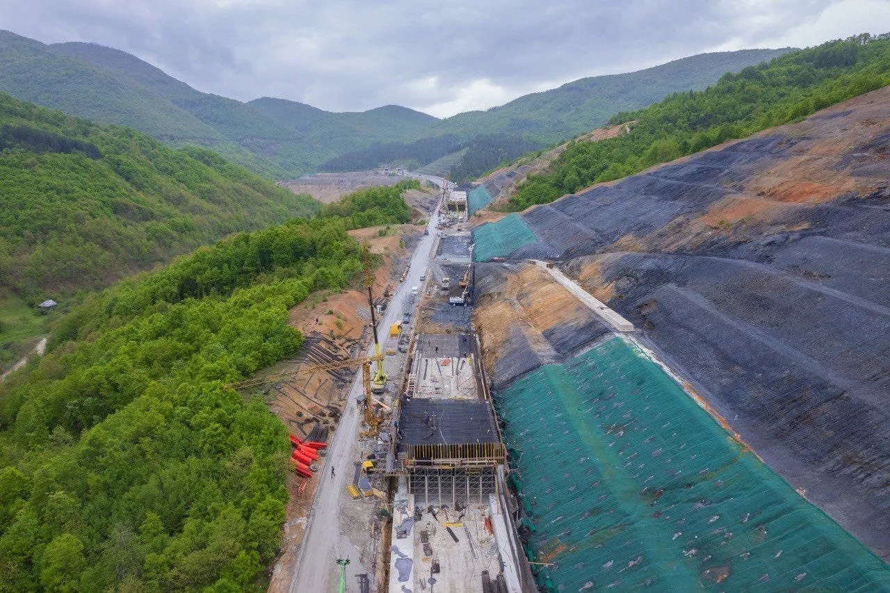 Autostrada Gostivar–Tetovë, segmenti i parë pritet të përfundojë vitin e ardhshëm 1 autostrada gostivar tetove segmenti i pare pritet te perfundoje vitin e ardhshem 6a8e136d66edf