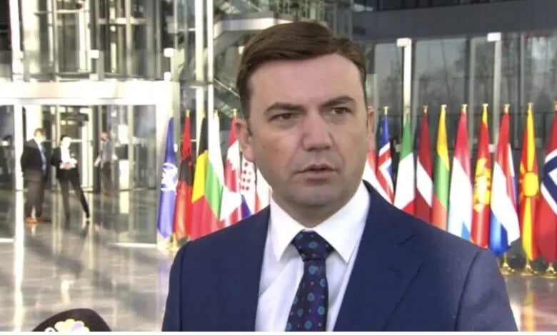 Bujar Osmani: Interesat e VMRO-së dhe VLEN-it po bashkohen ndaj gjuhës shqipe 1 bujar osmani interesat e vmro se dhe vlen it po bashkohen ndaj gjuhes shqipe 6a7f064cbf1ad