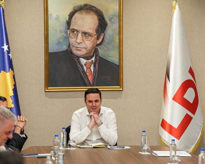 Dështimi për ta shkarkuar Abdixhikun, a ka hatërmbetje në LDK? 1 deshtimi per ta shkarkuar abdixhikun a ka hatermbetje ne ldk 6a805237ebec8
