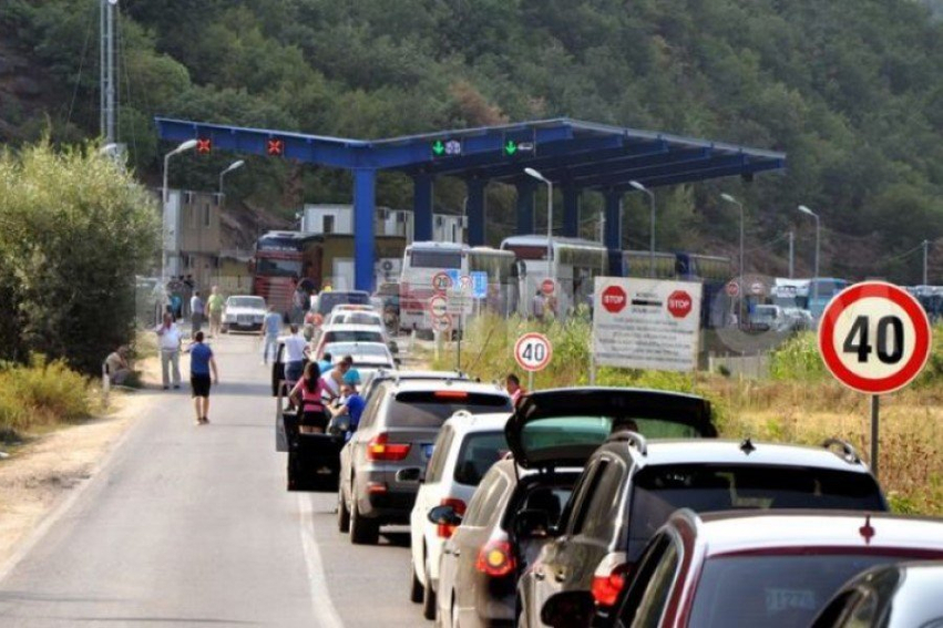 dheu i bardhe mbetet pika me e ngarkuar deri ne 2 ore pritje per hyrje ne kosove 6a70b873a2a03