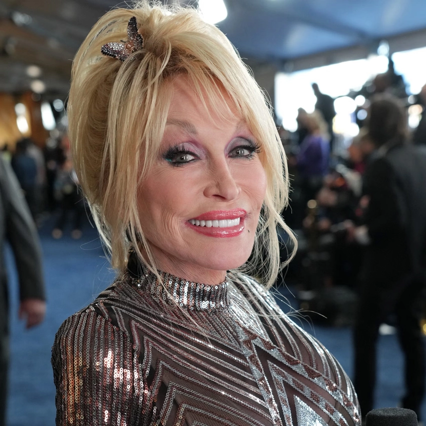 dolly parton varroset ne fshehtesi gjen paqe te perjetshme prane bashkeshortit te saj 6a94529b46264