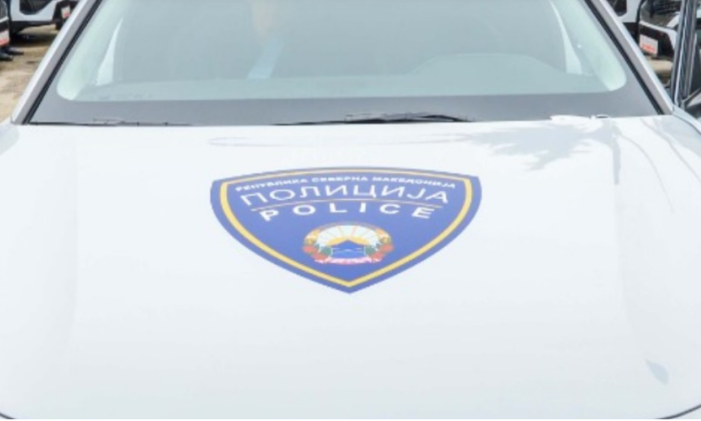 Dyshohet se përdhunoi shtetasen suedeze, arrestohet 33-vjeçari 3 dyshohet se perdhunoi shtetasen suedeze arrestohet 33 vjecari 6a7b2e12c2630