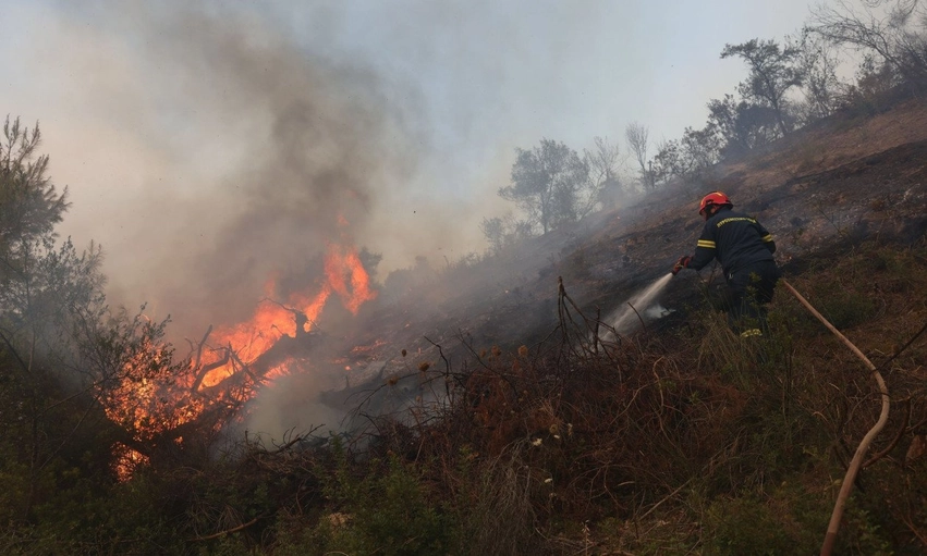 Greqia në alarm për zjarret, 10 rajone lëshojnë Kodin e Kuq 1 greqia ne alarm per zjarret 10 rajone leshojne kodin e kuq 6a801ad44b745