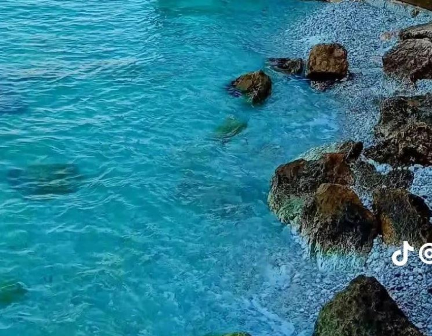 hidhet nga shkembi plagoset rende shtetasi italian ne vlore 6a873e9284fd7
