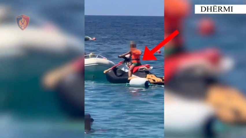 I dha me qira një ‘Jet Ski’ një 12-vjeçari, gjobitet me 10 mijë lekë të reja pronari i mjetit lundrues në Dhërmi 2 i dha me qira nje jet ski nje 12 vjecari gjobitet me 10 mije leke te reja pronari i mjetit lundrues ne dhermi 6a6f677741a6d