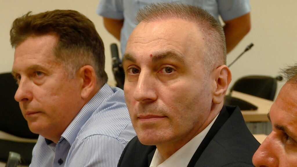 lotaria vlen grubi eshte bindur ta pranoje fajesine 6a8ddb30e648a