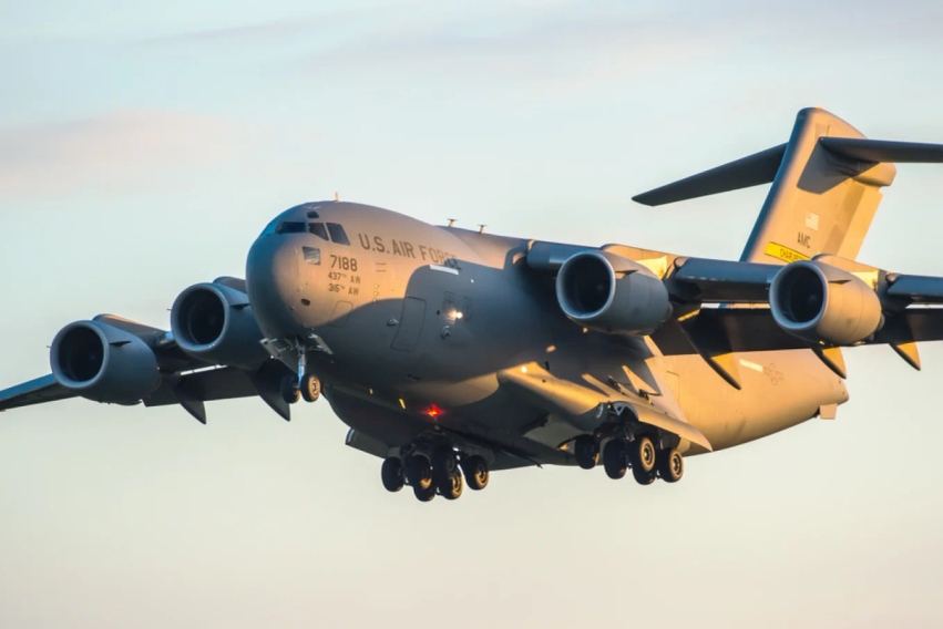 me kapsulen sekrete ne bord kreu i cia s udhetoi drejt moskes me avionin c 17 6a9176928f34f