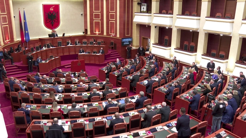 nga dietat te shpenzimet per karburantin mbi 700 mije euro per deputetet ne korrik u rimbursuan per qirate edhe ata qe deklaruan miliona euro 6a8dd6105b7af