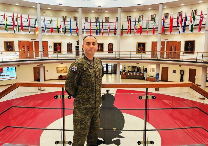 Oficeri i FSK-së diplomon në një nga akademitë ushtarake më prestigjioze në botë 3 oficeri i fsk se diplomon ne nje nga akademite ushtarake me prestigjioze ne bote 6a6dc114139c8