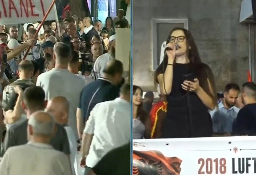 “Po studiojmë pa ditur se çfarë do të ndodhë me ne!” – Ironia e aktivistes Arvina Lleshi: Vetëm patronazhistët e kanë të ardhmen të sigurt 3 po studiojme pa ditur se cfare do te ndodhe me ne ironia e aktivistes arvina lleshi vetem patronazhistet e kane te ardhmen te sigurt 6a7cceaf8b13e