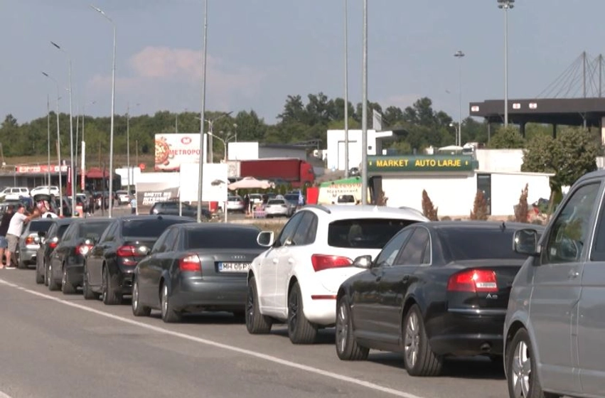 Pritje deri në 60 minuta në dalje nga Kosova, Merdarja më e ngarkuara 2 pritje deri ne 60 minuta ne dalje nga kosova merdarja me e ngarkuara 6a85ec931bc4b