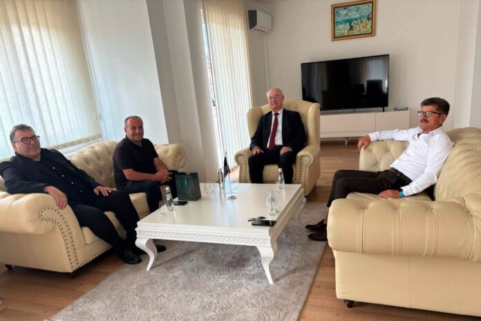 Pritje e veprimtarëve të shquar humanitarë nga Shkupi e Kumanova 3 pritje e veprimtareve te shquar humanitare nga shkupi e kumanova 6a88cd6f32b36