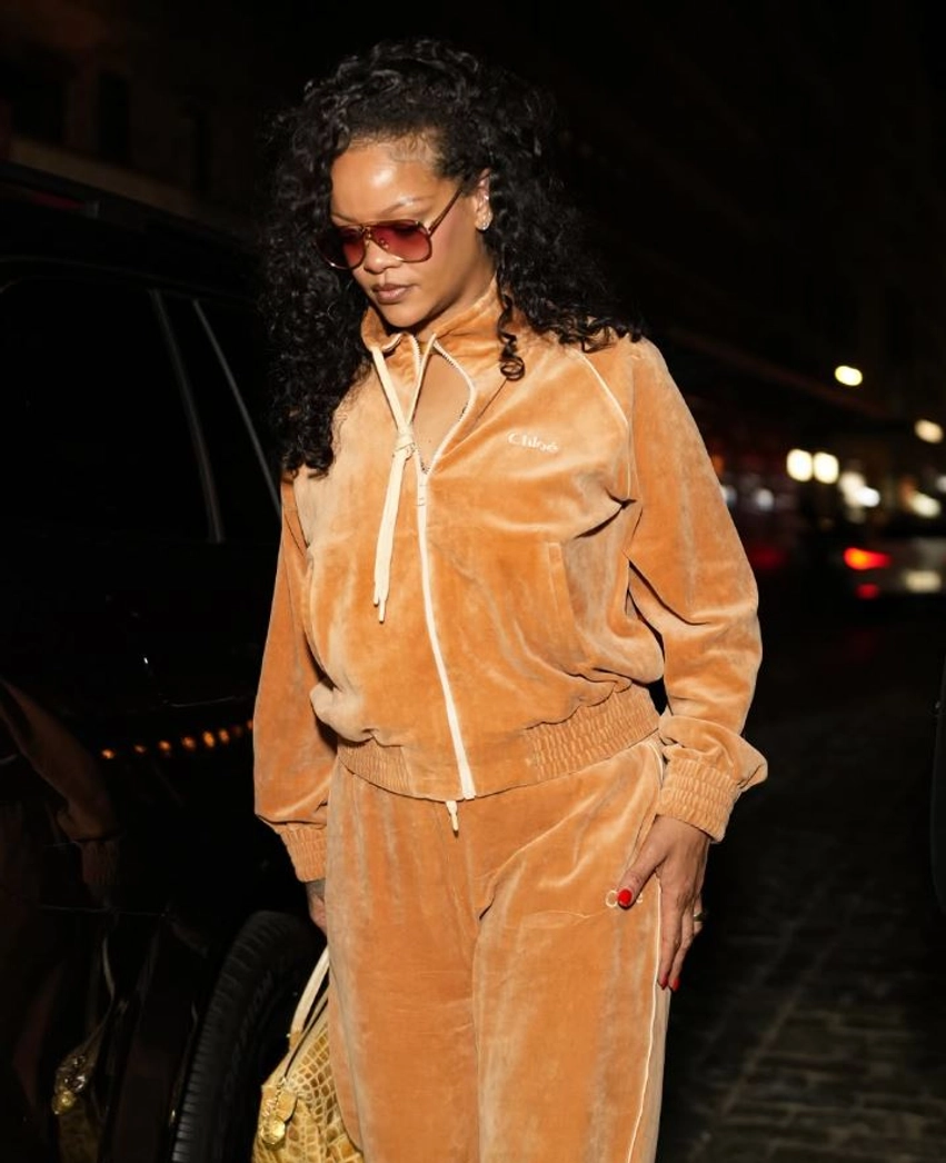 rihanna i jep luks veshjes sportive 6a8afbfcb0db1