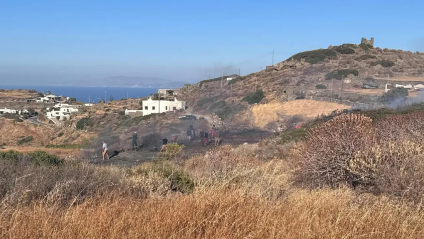 Rrëzimi i helikopterit në ishullin grek të Sifnos me tre viktima, çifti britanik ishte në muajin e mjaltit 1 rrezimi i helikopterit ne ishullin grek te sifnos me tre viktima cifti britanik ishte ne muajin e mjaltit 6a842b7c36466