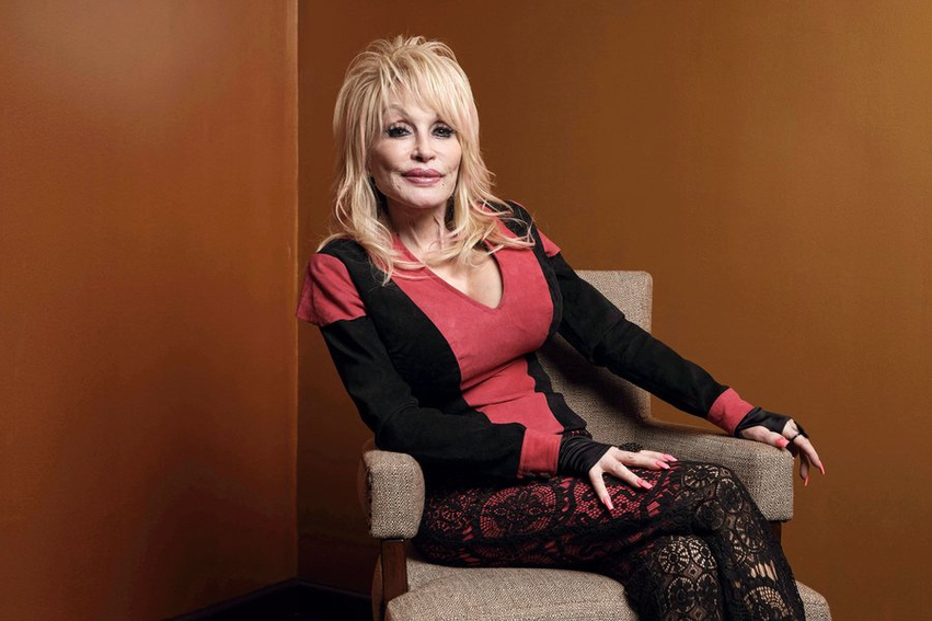 shuhet ne moshen 80 vjecare legjenda e muzikes amerikane dolly parton 6a8df375b788a