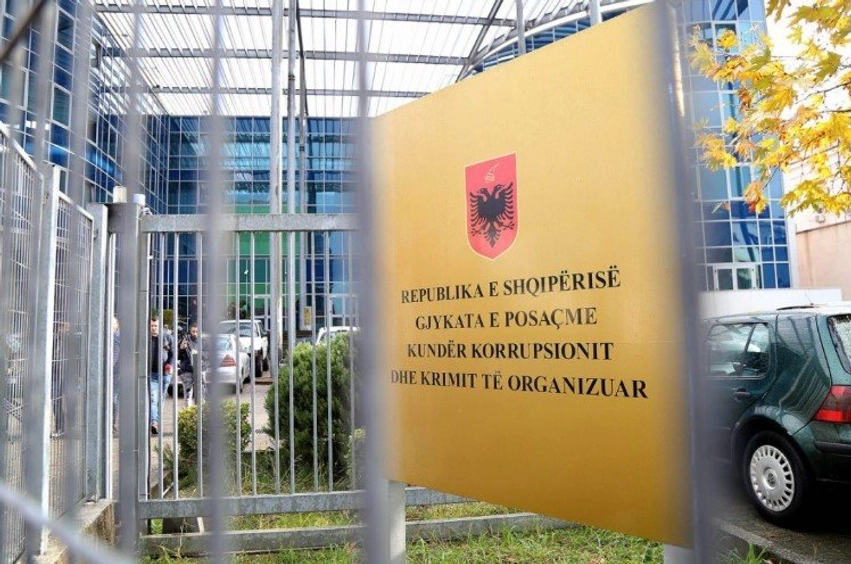 SPAK çon për gjykim grupin e akuzuar për trafikim emigrantësh, GJKKO jep dënimet për 29 të pandehur 3 spak con per gjykim grupin e akuzuar per trafikim emigrantesh gjkko jep denimet per 29 te pandehur 6a709ccf6c10d