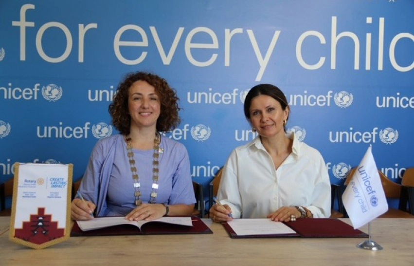 unicef kosova e distrikti rotarian shqiperi kosove nenshkruajne memorandum 6a875a32ec143