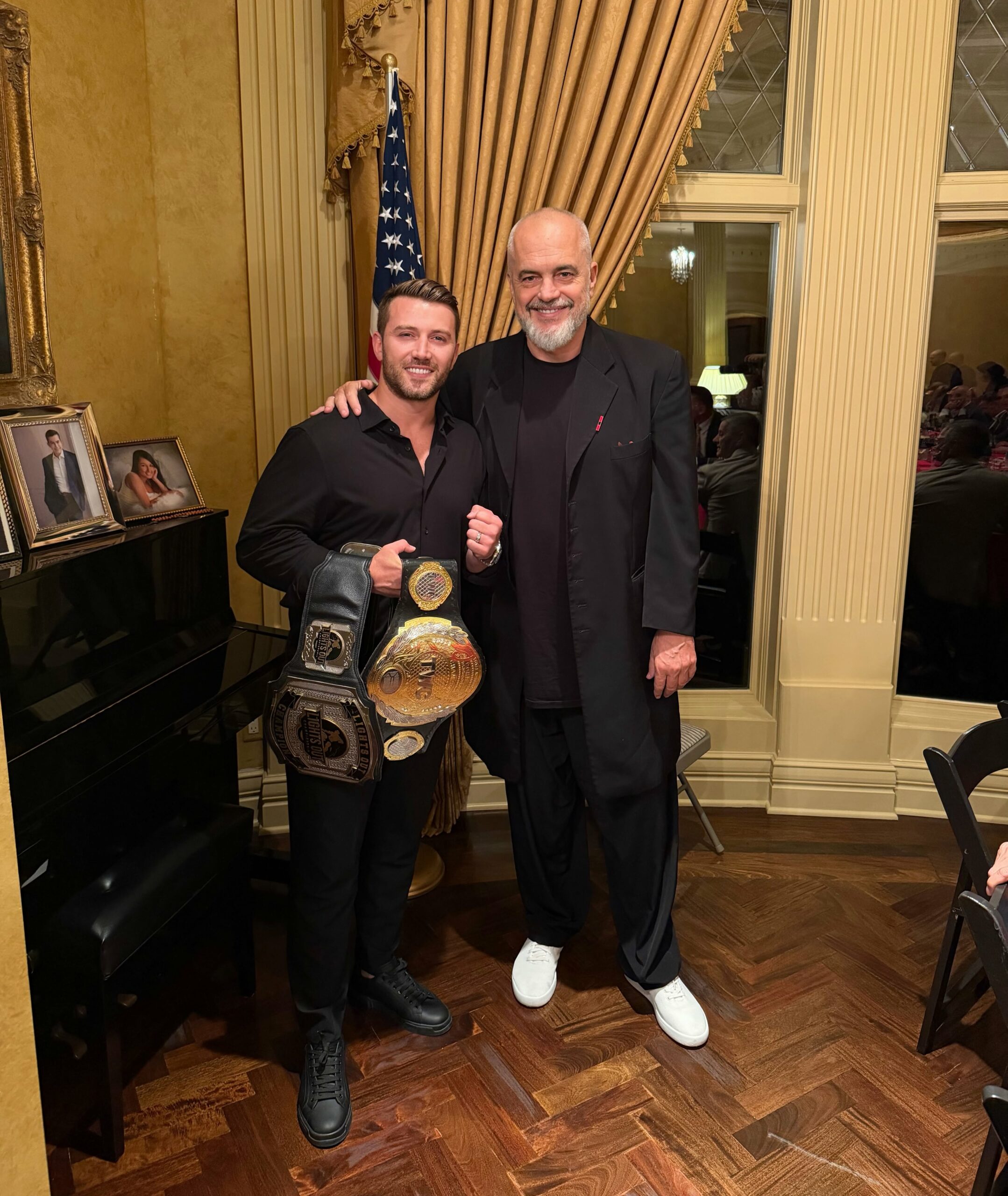 Adrian Hadribeaj, krenaria shqiptare e MMA në SHBA, takon Edi Ramën në Michigan: Një ëndërr e madhe për Tiranën 1 811170301 18627772576018276 4140368040545402616 n scaled