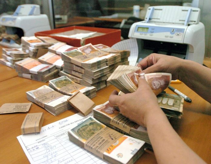 deficiti buxhetor rritet ne 382 miliarde denare per tete muaj 6ab7ef0da5f35
