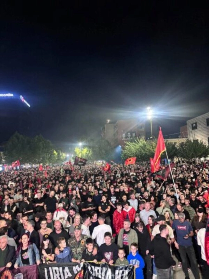 Edhe sonte protestë në Prishtinë, kundër vendimit të Speciales për drejtuesit e UÇK-së 1 edhe sonte proteste ne prishtine kunder vendimit te speciales per drejtuesit e uck se 6aad95b878a5f