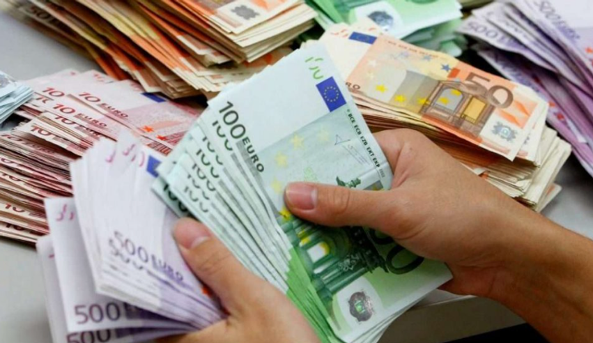 euro vijon rrokullisjen prek rekord te ri ne vleren e 91 4 lekeve 6ab2a3f0f26dc