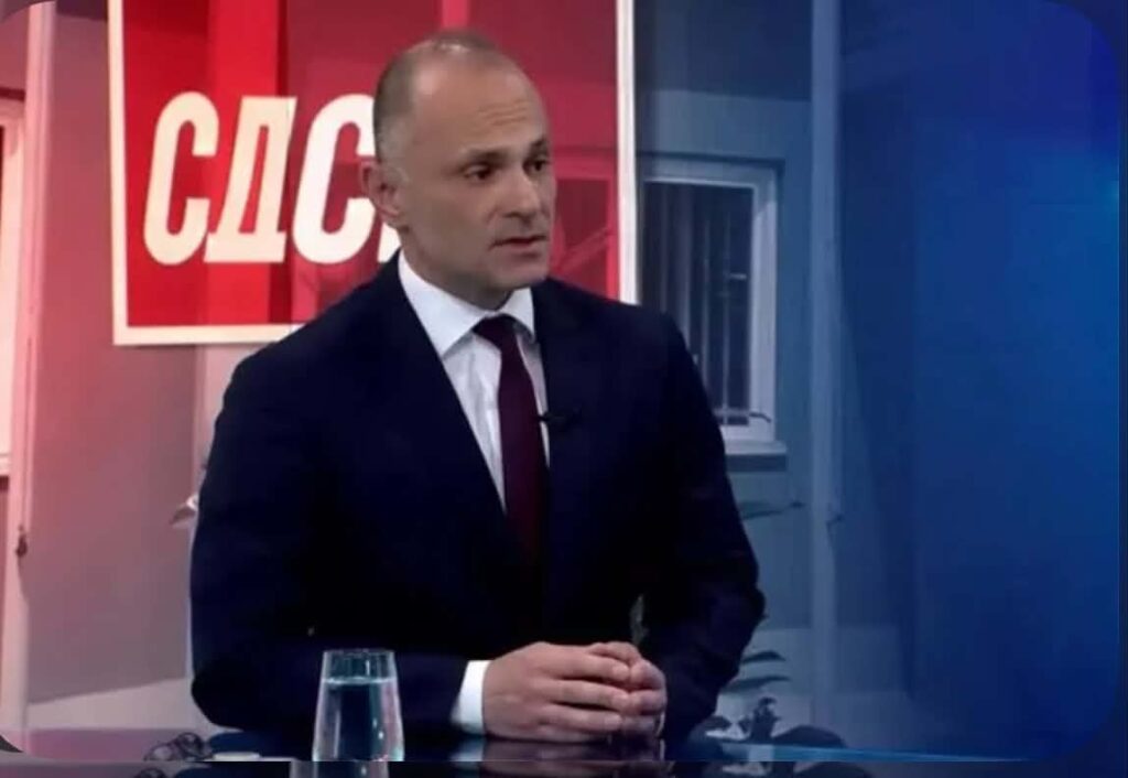 Filipçe: Mickoski nuk është në listën e publikuar për takim me Trumpin 5 filipce mickoski nuk eshte ne listen e publikuar per takim me trumpin 6aafcdcd1853c