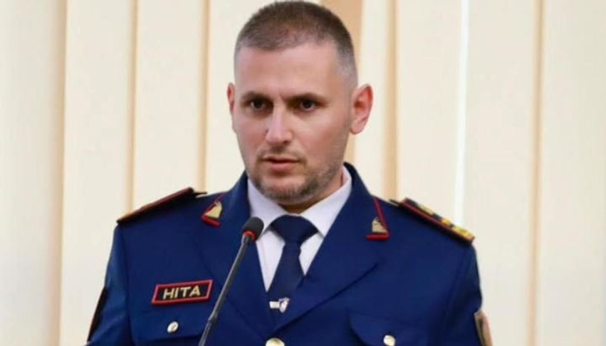 hita ne fier grade per komisarin qe shpetoi vajzen e marre peng shperblim per efektivet e operacioneve 6a9710937fa13