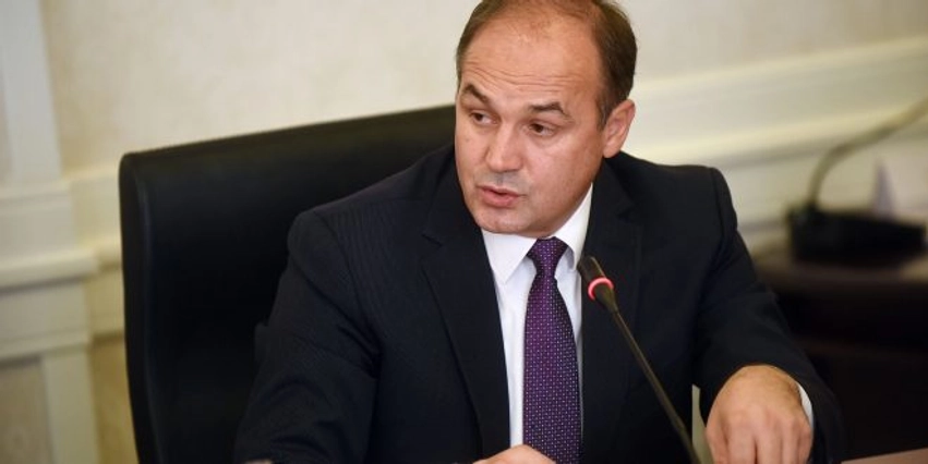 Hoxhaj zgjidhet kryetar i Komisionit për Arsim 2 hoxhaj zgjidhet kryetar i komisionit per arsim 6aba8c74c0db8