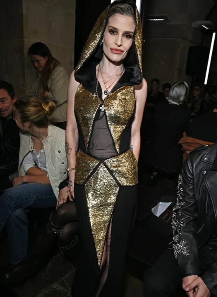 kelly osbourne ben buje ne javen e modes ne londer me paraqitjen e saj ekstravagante 6ab0c6fbc665f
