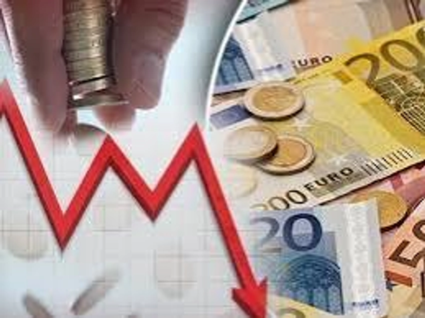 Këmbimi valutor 18 shtator/ Me sa blihen e shiten dollari dhe euro, çfarë ndodh me monedhat e tjera 1 kembimi valutor 18 shtator me sa blihen e shiten dollari dhe euro cfare ndodh me monedhat e tjera 6aaced6f9af9c
