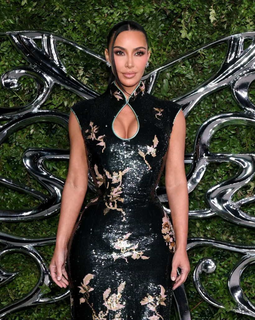 kim kardashian dhe lewis hamilton shfaqen se bashku ne tapetin e kuq 6aafc9db9cf40