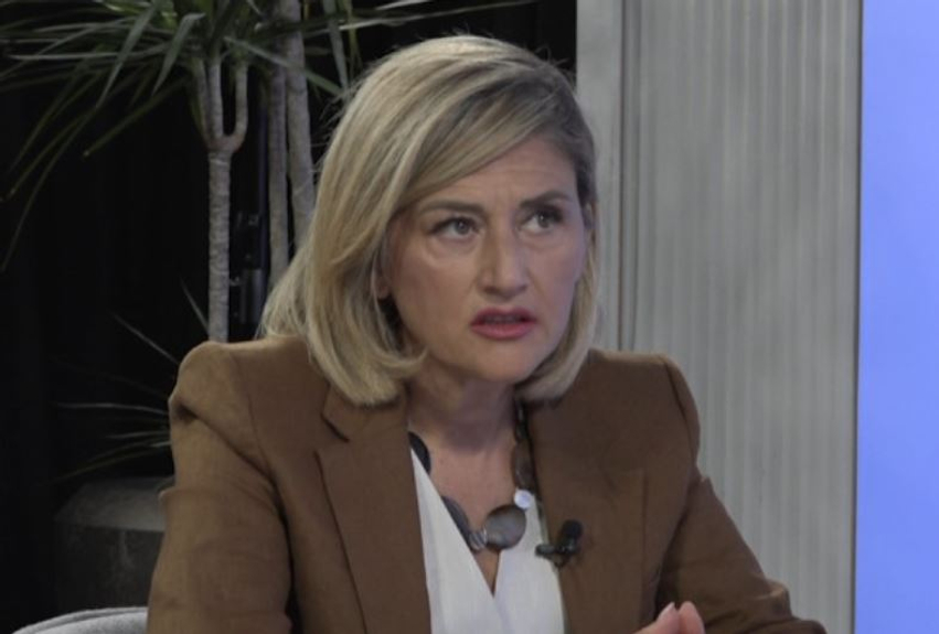 ministre ne detyre apo deputete kjo eshte pergjigjja e mimoza kusari liles 6a9c01b3c792b