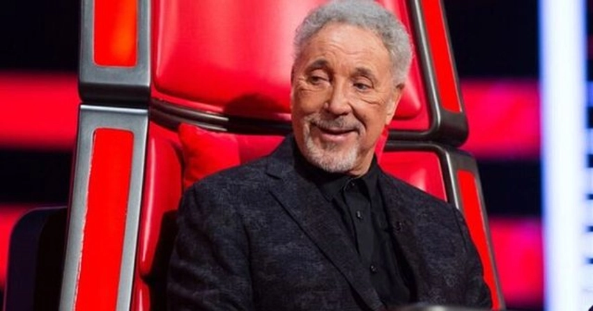 ndryshime ne the voice uk sir tom jones largohet nga spektakli pas 13 vitesh si pjese e jurise 6aa0847dcb4b9