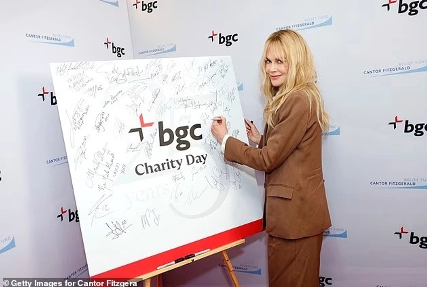 Nicole Kidman mahnit me paraqitjen e saj në eventin bamirës në New York 1 nicole kidman mahnit me paraqitjen e saj ne eventin bamires ne new york 6aa5925da617d