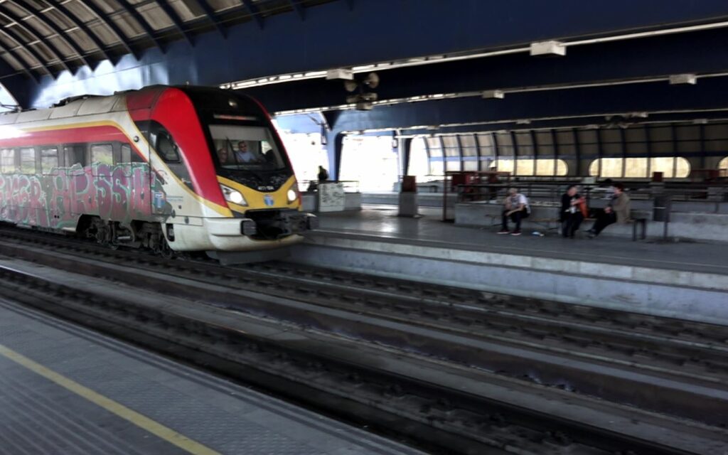 Për tre ditë, treni urban transportoi rreth 1.500 pasagjerë 3 per tre dite treni urban transportoi rreth 1 500 pasagjere 6a9e8e32c9545