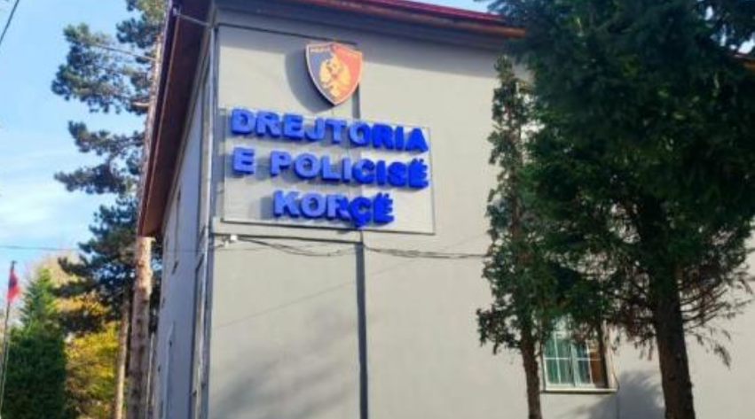 po transportonin emigrante te paligjshem dhe u perplasen me automjetet e policise nje i proceduar e dy ne kerkim 6ab7cdd14f456