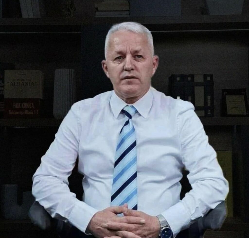 Pse po i “kruhet” Mickoskit pikërisht në Butel, aty ku tensionet për gjuhën shqipe janë në kulm? 3 pse po i kruhet mickoskit pikerisht ne butel aty ku tensionet per gjuhen shqipe jane ne kulm 6a96c158d8733