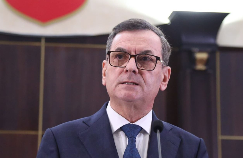 qeveria bllokoi ne thesar rrogat kreu i gjykates se larte leter financave zhbllokoni menjehere pagesat mujore 6a98620fbe141
