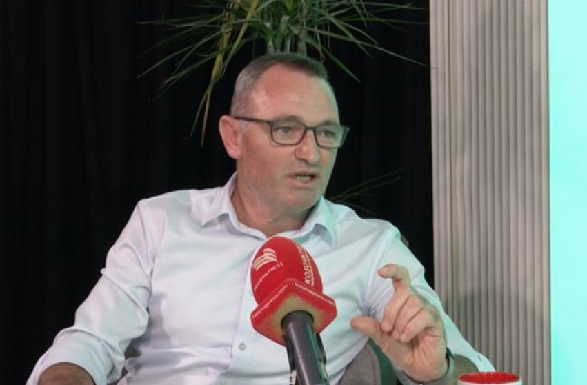 rezerva vetem per 5 dite rritje apo ulje e cmimit te naftes ja cfare thote kryetari i shoqates se naftetareve 6aa68db9cf12d