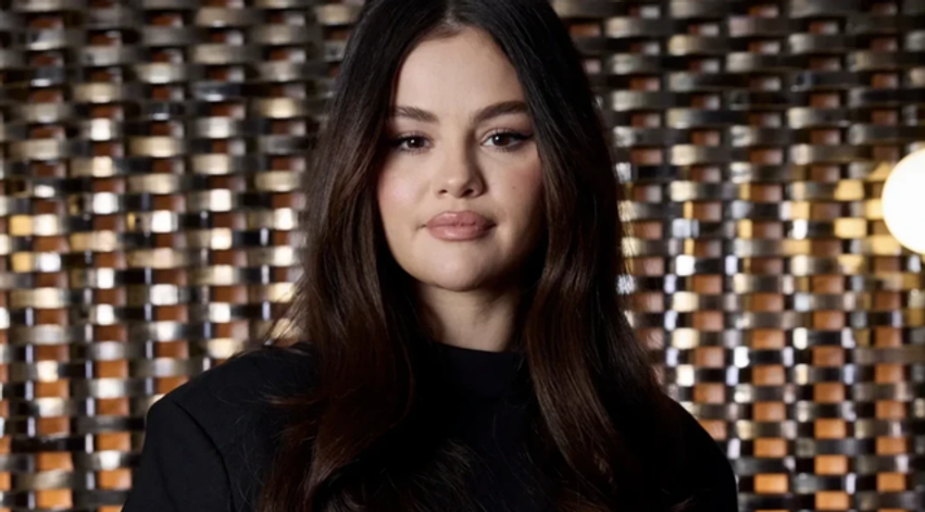Selena Gomez shet vilën e saj në Kaliforni për 5.4 milionë dollarë 2 selena gomez shet vilen e saj ne kaliforni per 5 4 milione dollare 6aa19dbcb1959
