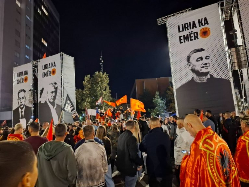shihemi n2100 nshesh protesta vazhdon edhe sonte ne prishtine 6aaf8ff2eaef8