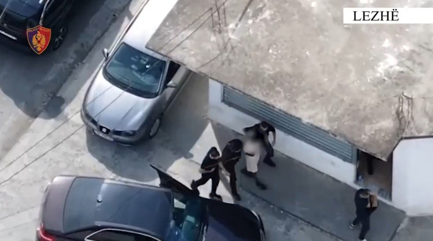 Shiste kanabis me përqindje të lartë THC-je, arrestohet 26-vjeçari! Ja çfarë iu sekuestrua 1 shiste kanabis me perqindje te larte thc je arrestohet 26 vjecari ja cfare iu sekuestrua 6ab384ef4f85d