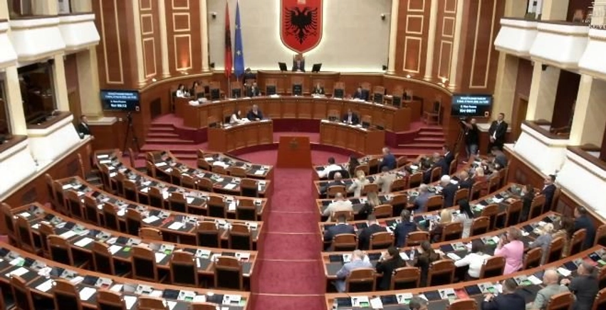 sot seance plenare 5 ministra japin llogari ne kuvend vendoset edhe per pagat e gjyqtareve e prokuroreve cpermban rendi i dites 6aab7fd0b135b