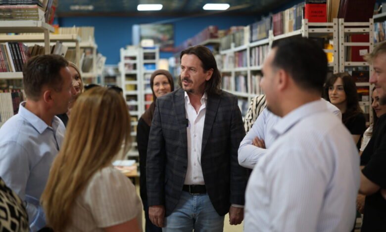 Sulejmani në Gostivar: Kultura dhe institucionet kulturore do të kenë mbështetje të plotë 3 sulejmani ne gostivar kultura dhe institucionet kulturore do te kene mbeshtetje te plote 6a9d73a1b8ef2