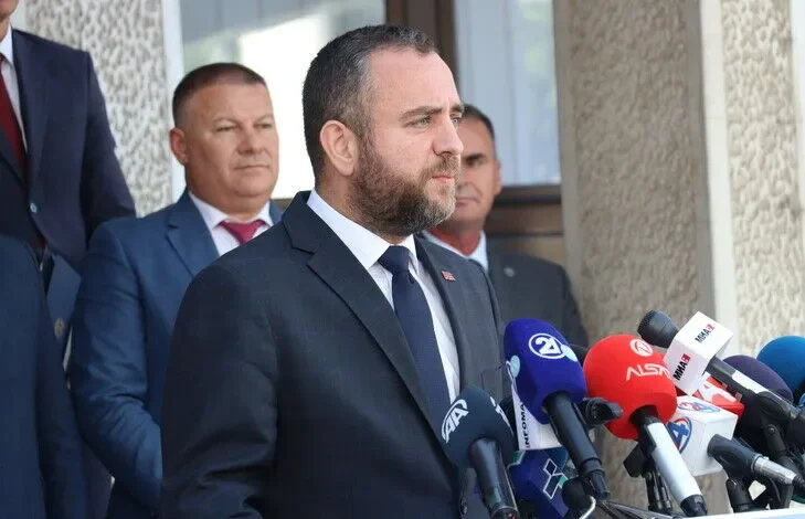 Toshkovski: Sistemi i monitorimit të trafikut “Safe City” zgjerohet edhe në qytete të tjera 3 toshkovski sistemi i monitorimit te trafikut safe city zgjerohet edhe ne qytete te tjera 6ab6802204dc6