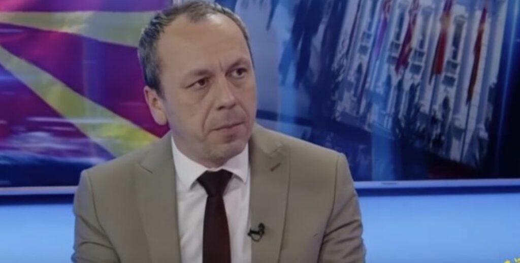 VMRO-DPMNE: Deputetët të mos kenë shtetësi të dyfishtë 4 vmro dpmne deputetet te mos kene shtetesi te dyfishte 6ab173afa654f