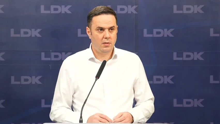 abdixhiku perkujton veprimtarin dhe ish kryetarin e mitrovices faruk spahija ne 21 vjetorin e ndarjes se tij nga jeta 6ac0cf93e6d19